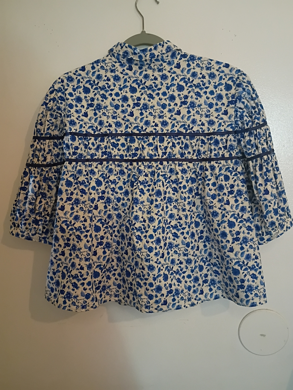 Maeve Anthropologie The Leandra Blouse White Blue Floral Sz XL - Picture 2 of 6
